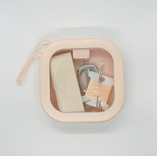 Load image into Gallery viewer, Pointe Shoe sewing kit
